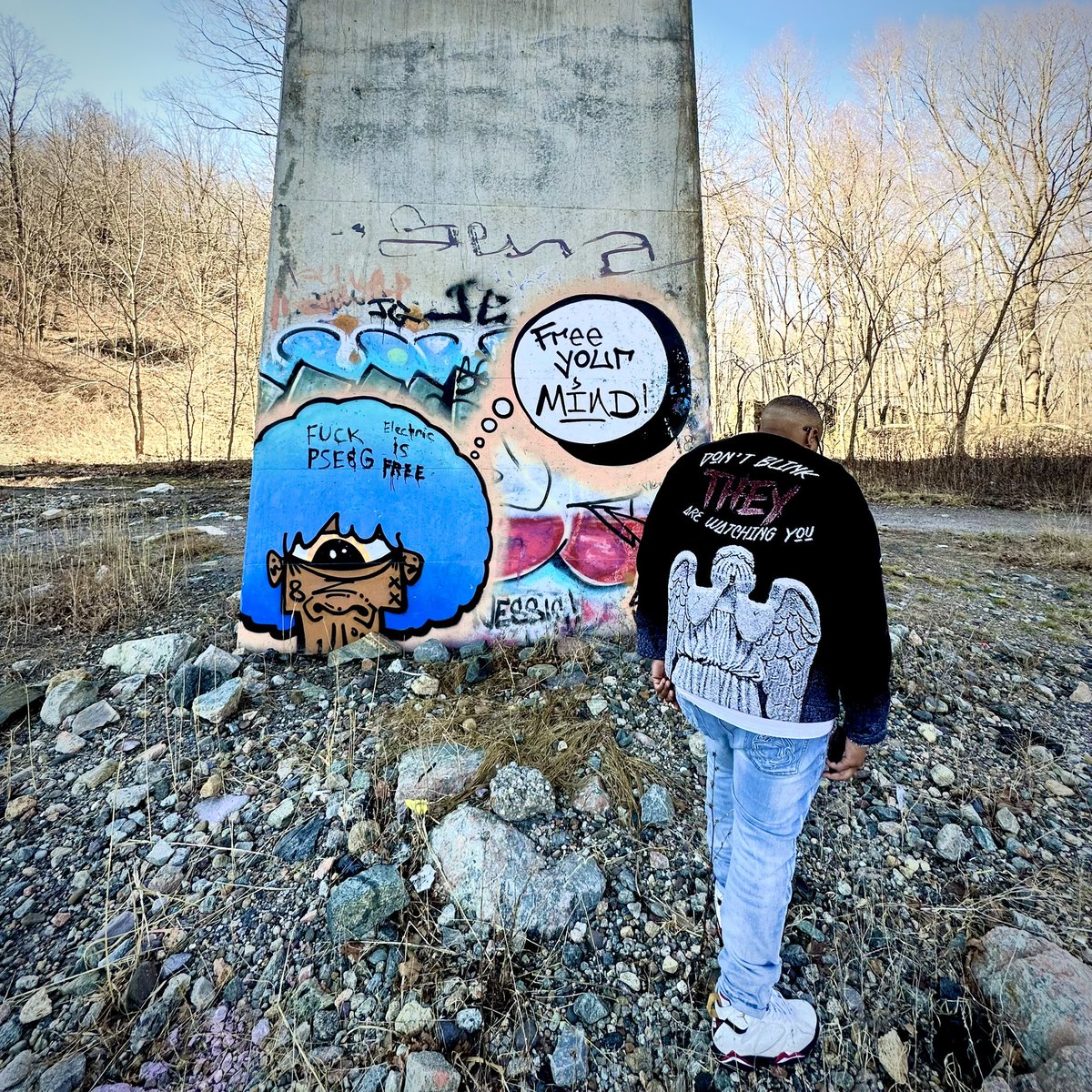 teqx_c's tweet image. Don’t Blink