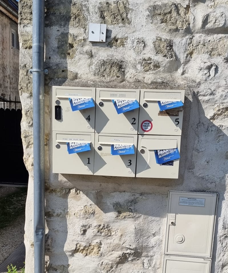Laurent_morin_'s tweet photo. Après #LaFalaise et #Nézel, mon équipe remonte la vallée de la #Mauldre avec un boitage cet après-midi dans la commune de #AulnaySurMauldre. Merci Daniel !
#Circo7809 https://t.co/RfAPRjkTy2