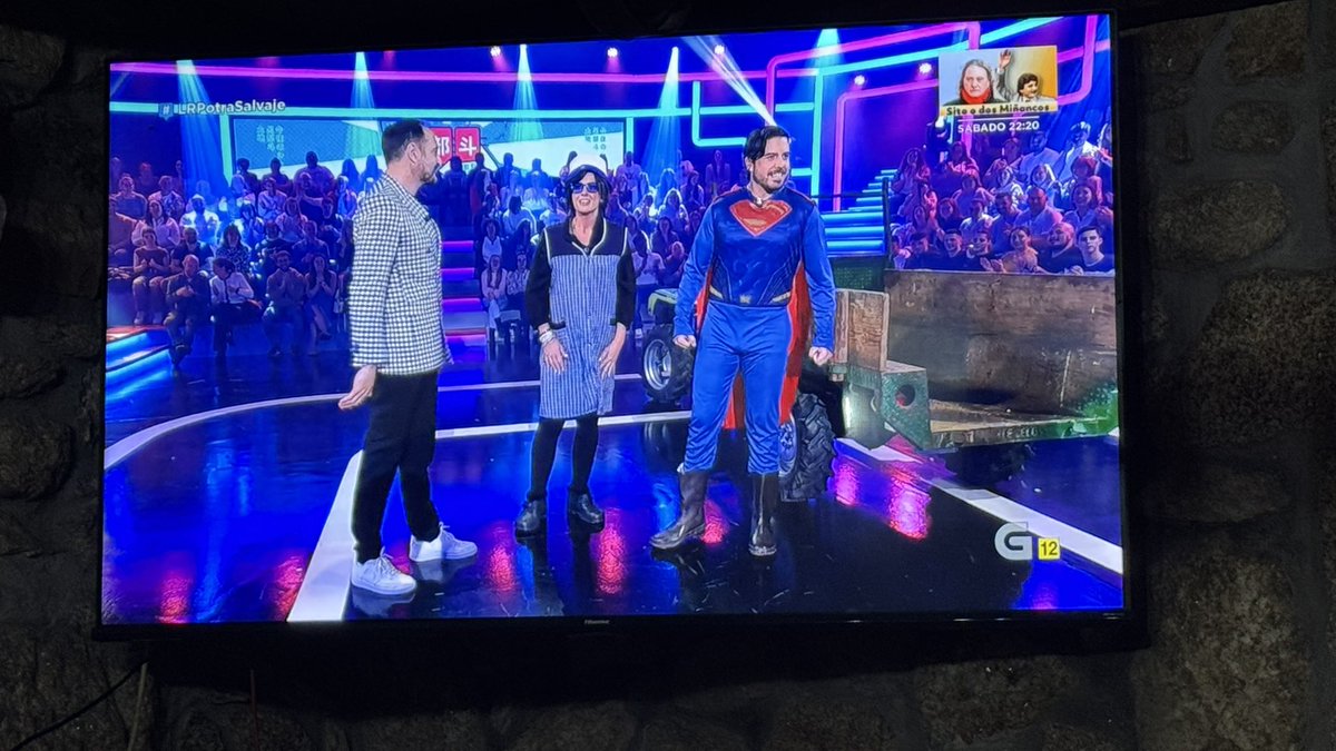 Turvegal's tweet image. A Superman olvidouselle poñer o calsonsillo‼️🤦🏼♂️
.
#LRPotraSalvaje
.
@LandRoberTVG @RobertoVilarTV @EvitaaIglesias @RoiMendez