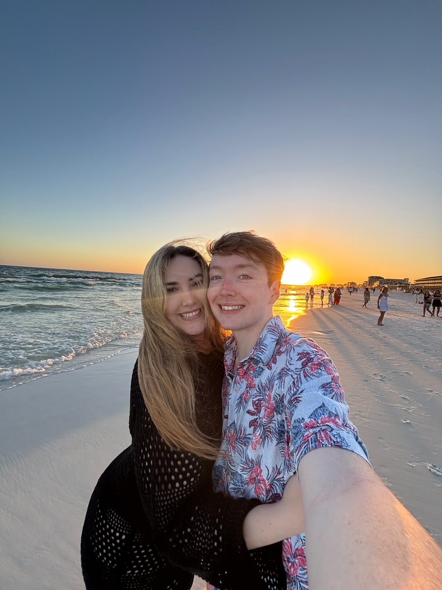 4 years with my best friend🤍 Thx for making me the happiest girl in the world &amp; showing me what Fortnite is!😁