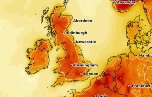 DailyMirror's tweet photo. Mini-heatwave coming as maps turn red for temperature spikes in every county #UKweather
https://t.co/dGYJ6DnSFg https://t.co/0S9WTTvans