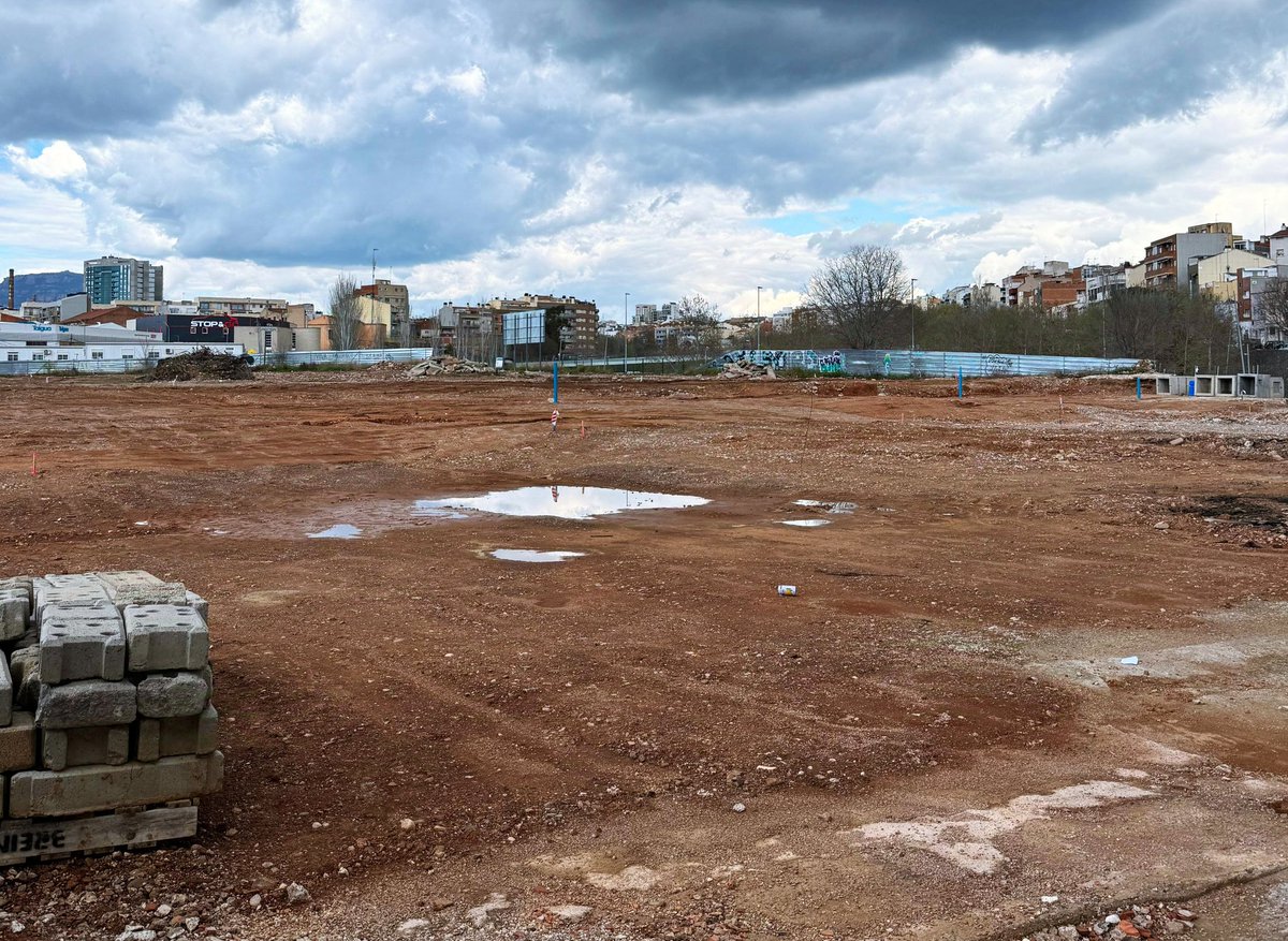 jordi_ballart's tweet photo. 🏗️ Aquest març han començat les obres d’urbanització del Pla de Millora Urbana a l’àmbit de la Carretera de Rubí 223.
🏙️ Nou espai residencial, comercial i de serveis, amb més verd i qualitat de vida.
🤝 Col·laboració publicoprivada per una #Terrassa més #moderna i #connectada. https://t.co/wFCpAaljIp