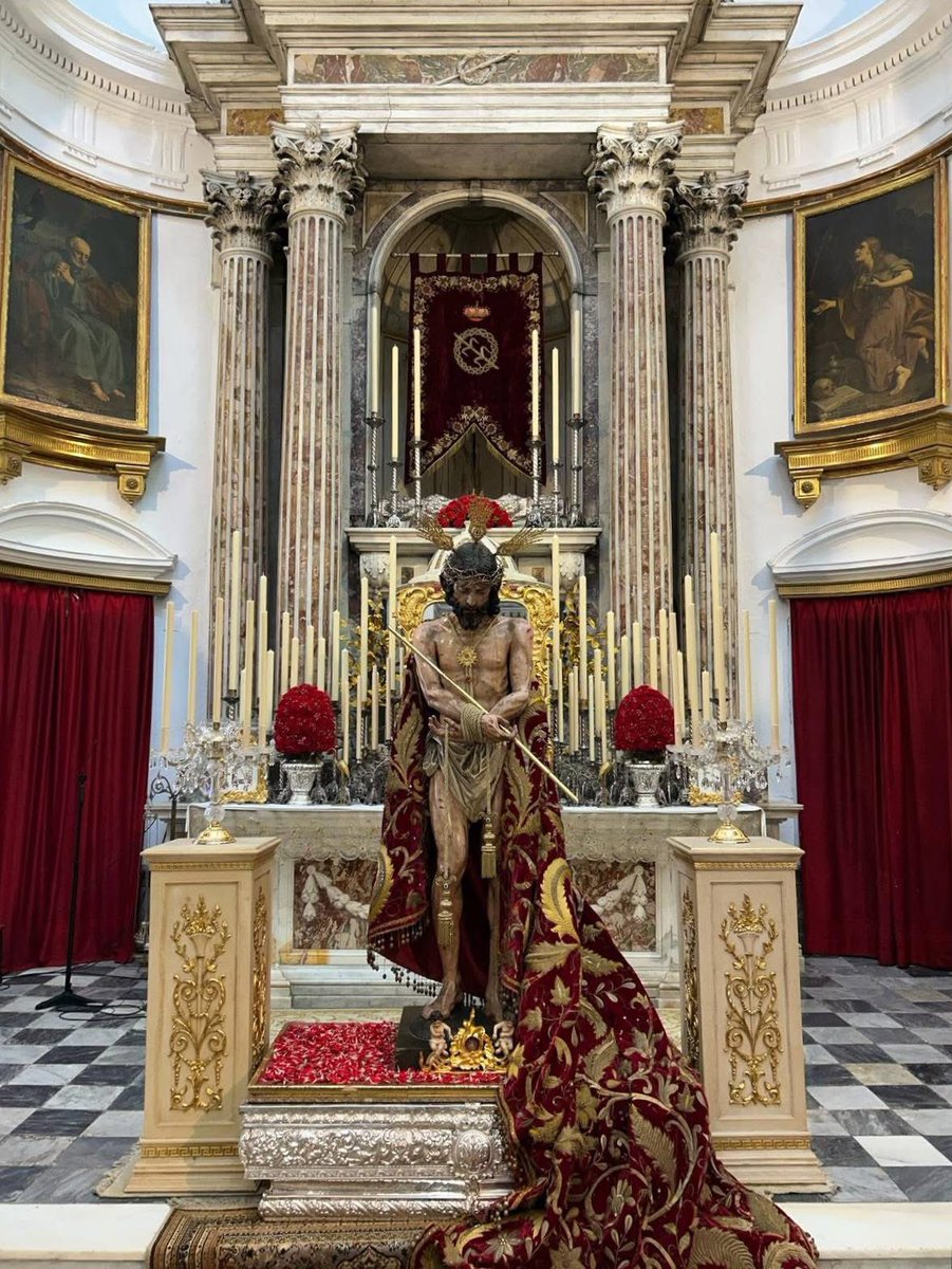 BESAMANOS NTRO PADRE JESÚS DEL ECCE HOMO 

Mañana, viernes 28 de marzo a las 10.30h, dará comienzo la devota ceremonia de besamanos a Nuestro Padre Jesús del Ecce-Homo.

A las 19.00h comenzará el primer día de su Solemne Quinario con el Santísimo Sacramento. 

<a href="/EcceHomoCadiz/">Archicofradía del Ecce-Homo de Cádiz</a>