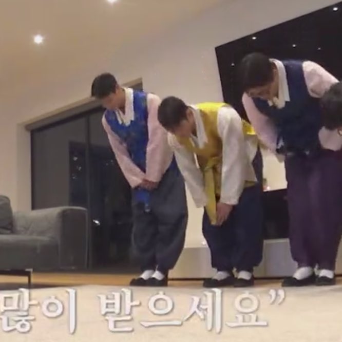 아놔
황희찬 백승호
이거뭐죠?
둘이뭐죠?