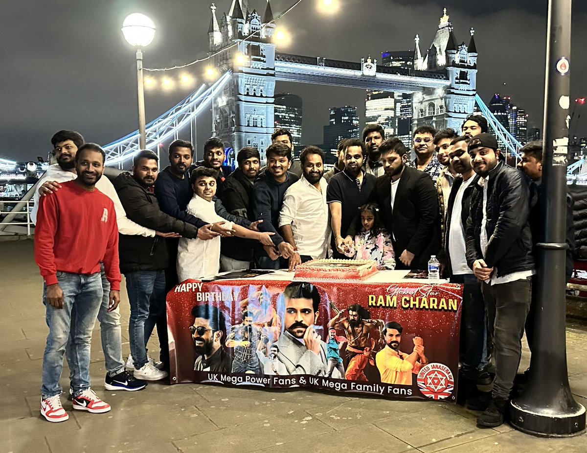 lordshivom's tweet image. Global Star #RamCharan𓃵’s 40th birthday celebrations at Tower Bridge, London!!

Once again wishing you a very happy birthday, dear @AlwaysRamCharan 💐❤️‍🔥 

Stay blessed and healthy Simba! 🤗

#RamCharanBDayCelebrations #HBDRamCharan #Peddi #RC16