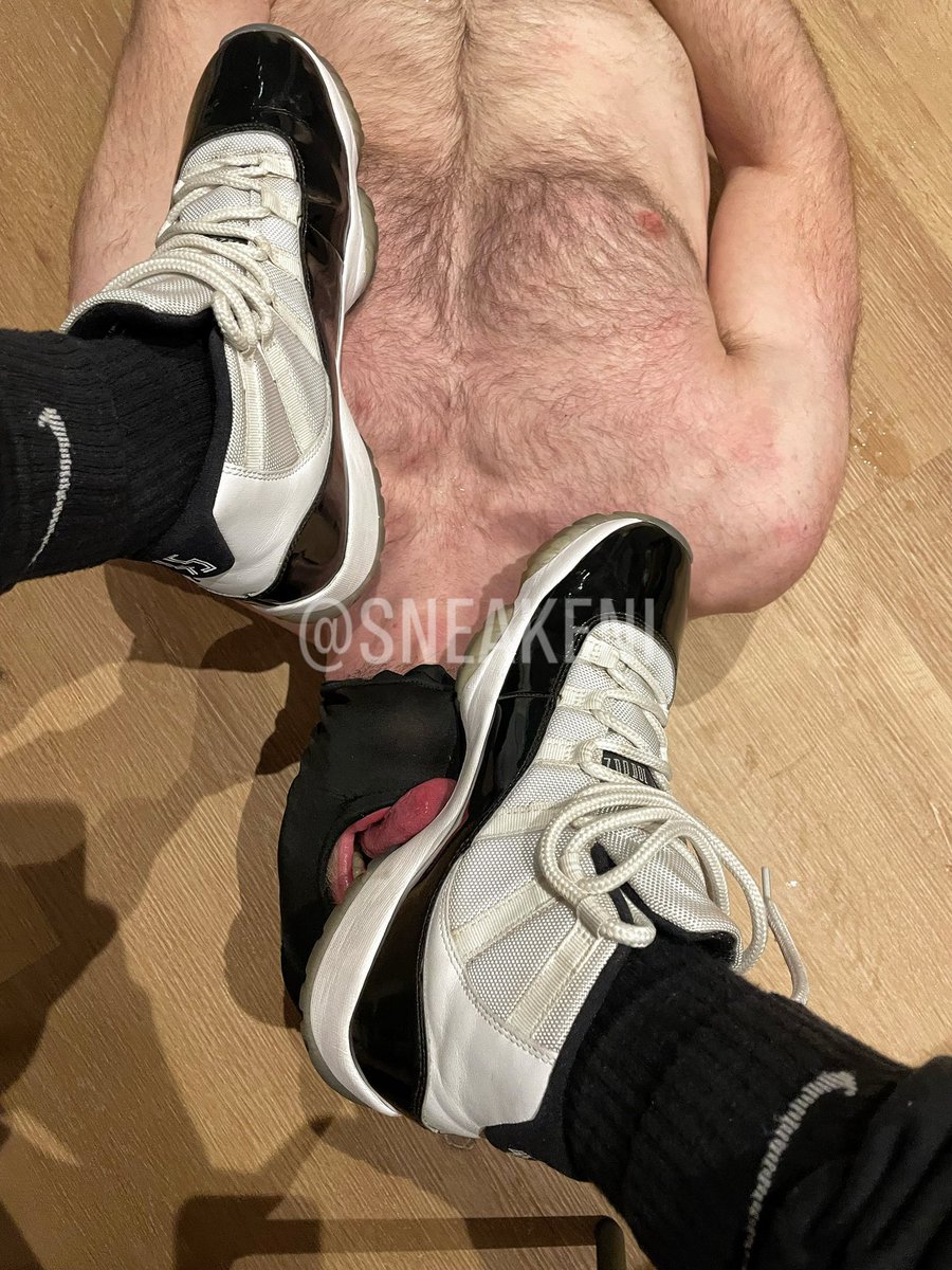You know how to get my attention, loser #sneakerdom #findom

paypal.me/sneakerdomking