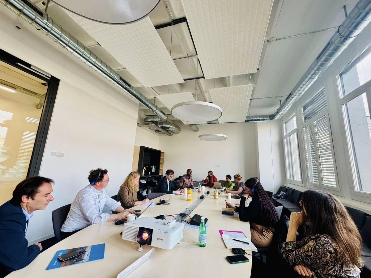 apoyarong's tweet photo. Ayer dialogamos sobre cómo el congelamiento de recursos afecta a ONG y el trabajo humanitario. Urge financiamiento directo y sostenible para respuestas efectivas.

Gracias a @OxfamColombia, @Sida y el Grupo Global de Protección de Oxfam por estos espacios de incidencia. https://t.co/GZHWS6edlF