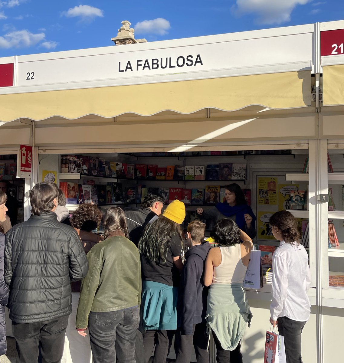 Feriacomicmad's tweet photo. Estamos felices con este arranque🥹❤️💥 https://t.co/3zJ7oLoQmd