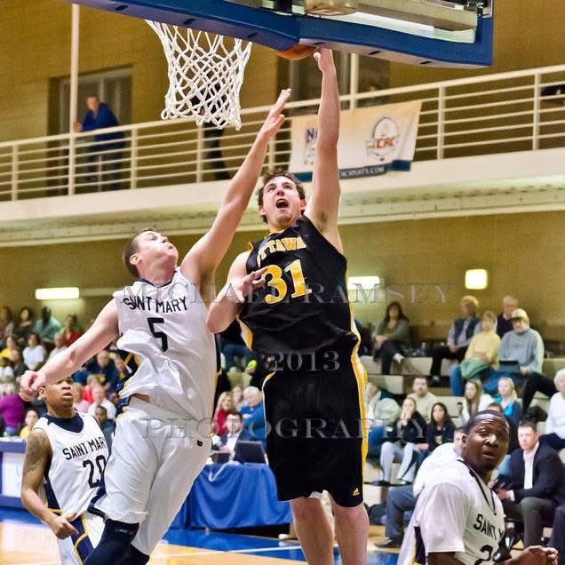 𝐓𝐡𝐫𝐨𝐰𝐛𝐚𝐜𝐤 𝐓𝐡𝐮𝐫𝐬𝐝𝐚𝐲

Chase Dippel was a three time all KCAC performer, and also holds the Ottawa University record for most 3 point makes in a career with 254. 

Donate to the Braves Basketball team today: ets.rocks/41tK7GY