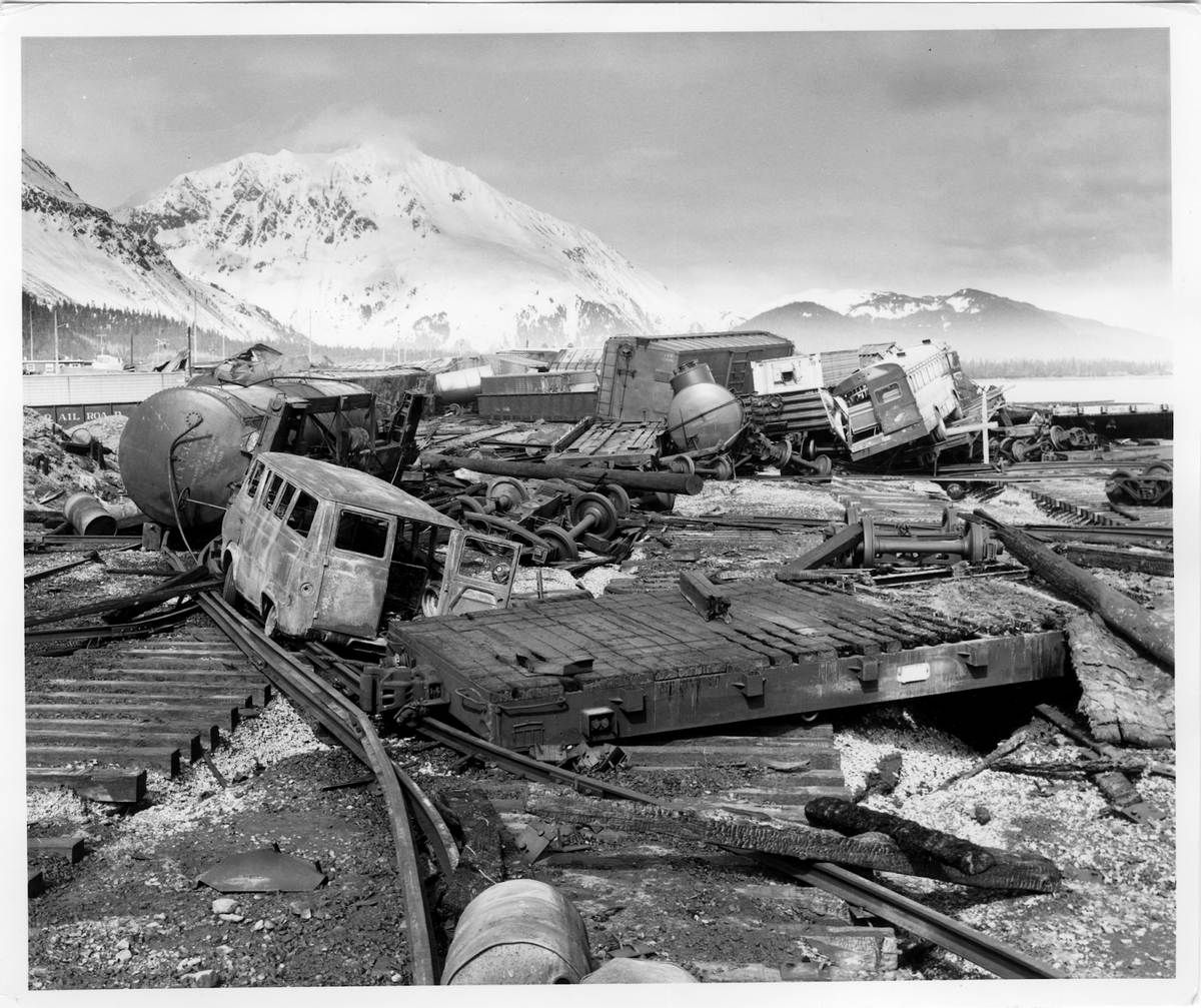 #OnThisDay in 1964, a 9.2-magnitude earthquake occurred in southern Alaska. This event resulted in the development of a tsunami warning system for the region that eventually became the U.S. National Tsunami Warning Center. bit.ly/2o9iHBG <a href="/NOAA/">NOAA</a> <a href="/NWS_NTWC/">NWS Tsunami Alerts</a>