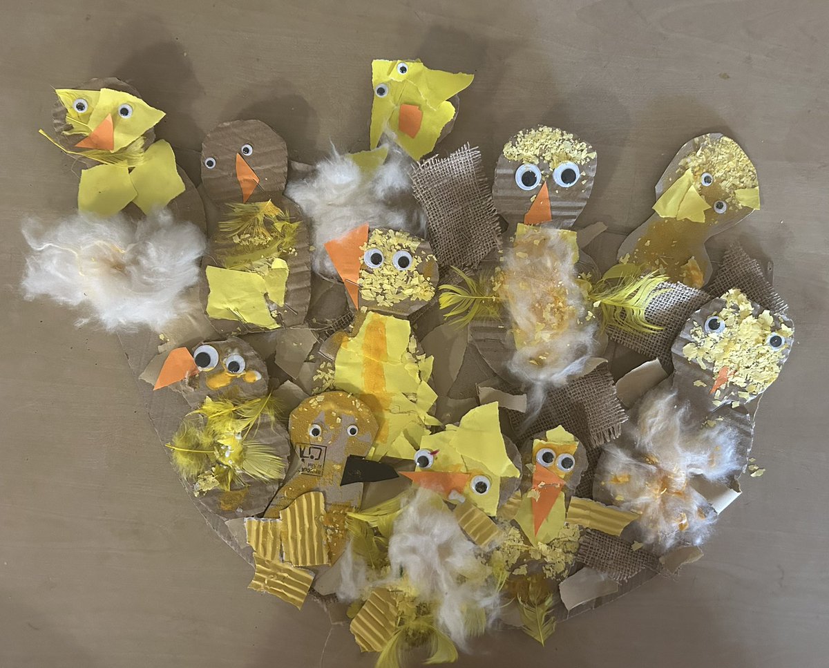 MrsGriffiths7's tweet image. The children worked together to create this nest full of baby chicks 🐤 🐥🐣 I just love them 💛 #eyfs #chicks #earlyyears #chick #expressivearts #collage