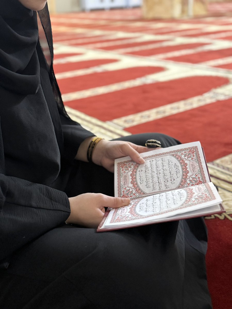 أنا العبد اللحوحّ على بابگ أقف وحاشى لگ أن أعود خائب، هب لي بَهجةة الوصول لما أرجو وأريد، واجعل هذا القلب منعمًا هانئًا وسعيد یارب 🙏🏻🤍.