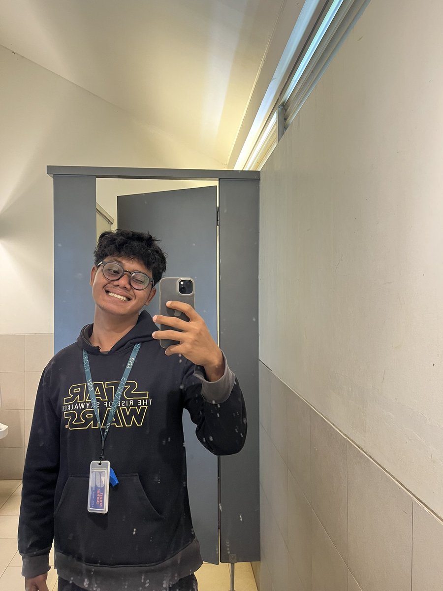 bpras__'s tweet photo. 😬🥴 https://t.co/xfIMrzPpiI