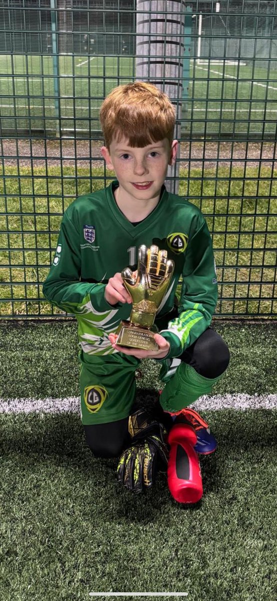 Congratulations to the U9 Radiation keeper taking the Golden Glove award for February 🧤 🏆

He continues to get better between the sticks , improving week on week in training and games.

Top lad with the right attitude and loves his saves for the camera  📸 ⚽️👍

Well Done!