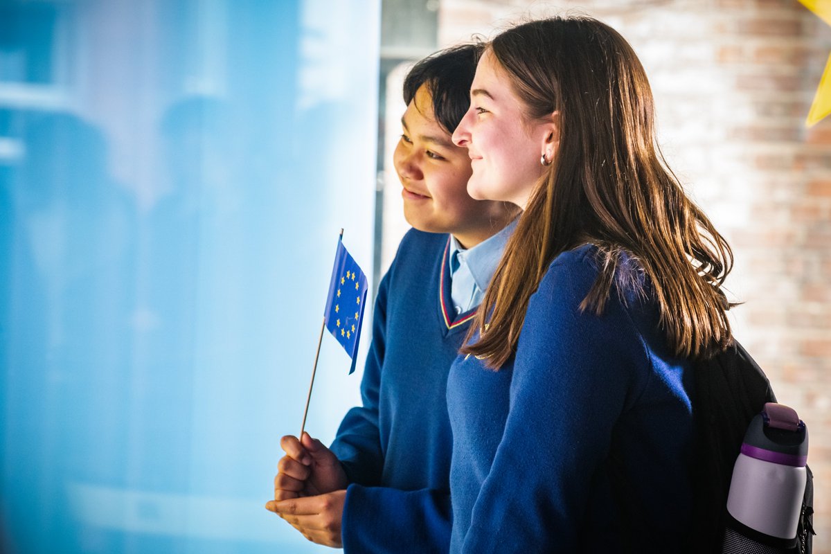 European Parliament Ireland (@epinireland) on Twitter photo Tá sé oscaillte go hoifigiúil 🇪🇺✨🇮🇪
The Europa Experience Dublin was officially inaugurated today 💙💛
Attendees included MEPs, ambassadors, and the fantastic students and teachers of <a href="/stjosephsrush/">St Joseph's Rush</a>
Find out more 👉 dublin.europarl.europa.eu/home/pageconte… Tá sé oscaillte go hoifigiúil 🇪🇺✨🇮🇪
The Europa Experience Dublin was officially inaugurated today 💙💛
Attendees included MEPs, ambassadors, and the fantastic students and teachers of <a href="/stjosephsrush/">St Joseph's Rush</a>
Find out more 👉 dublin.europarl.europa.eu/home/pageconte…