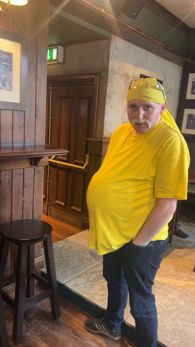 RhysMurphy1120's tweet image. Ones in fancy dress #LovetheDarts #BetMGMDarts