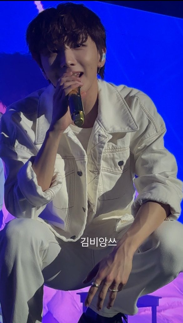 di ko na sana papansinin to pero woonhakists (or kahit hindi) pag nakita niyo, sabay-sabay tayong magdasal na ipasarado ng hybe yang gym nila

credits kay mayora <a href="/JungChipp/">김비앙쓰 💛</a>