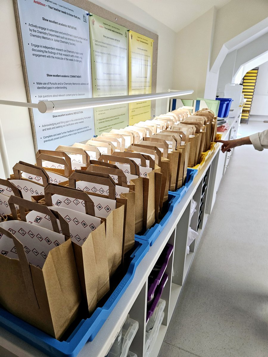 One of our #chemistry #technicians setting up one of the workshops for tomorrow science technician convention #TECHOGNITION #TSTC25