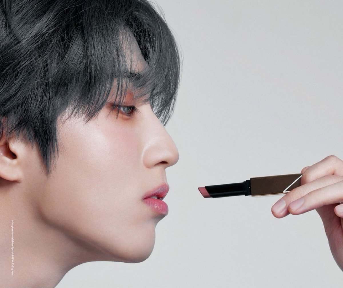 StrayKidsFrance's tweet photo. 📸 #Han pour le magazine NYLON Japan, en collaboration avec la marque de cosmétiques NARS !

HAN SHINES WITH NARS COSMETICS 
#HANxNYLONJAPAN
#HANxNARS
#StrayKids #스트레이키즈
@Stray_Kids (1/6) https://t.co/wx1w8GA0uo