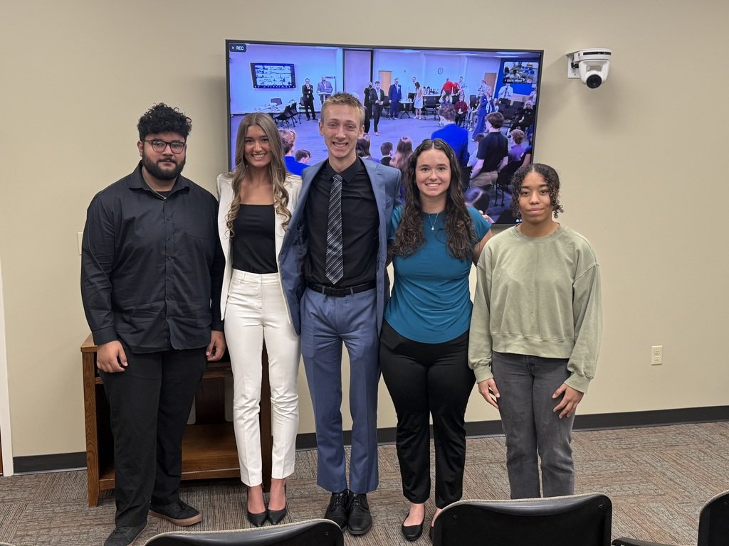 Today ESU 6 was proud to host students from York, Malcolm, Shickley, Seward, and Norris for the Governor’s virtual Student Leaders event!   #NebraskaFuture #YouthLeadership