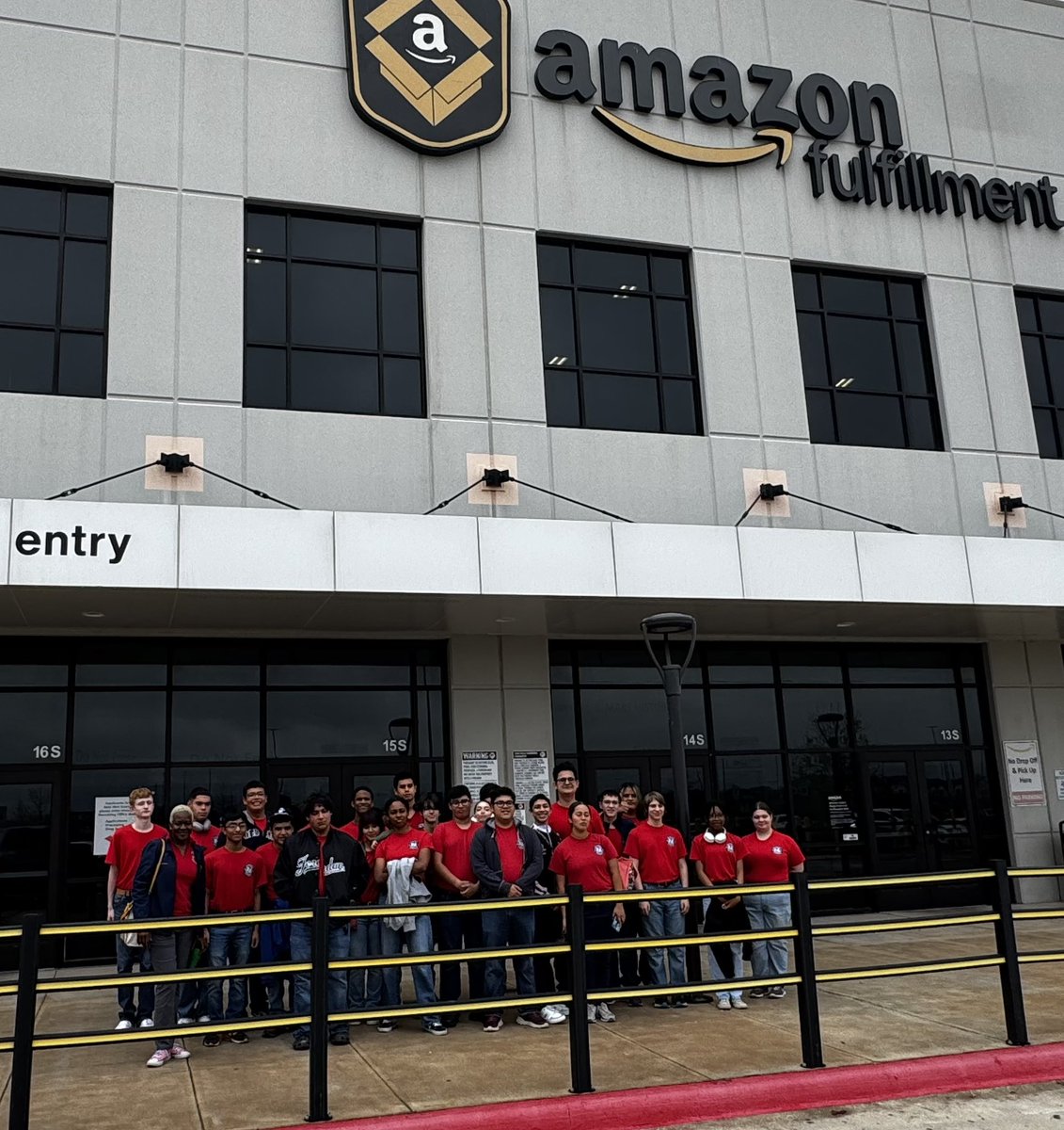 30 JROTC cadets from Roosevelt went to San Marcos today to learn about industry-level job opportunities at Amazon. Every month the cadets are exposed to college, career and military opportunities available after graduation. <a href="/WeAreTRHS/">Theodore Roosevelt High School - NEISD</a> <a href="/dr_maika/">Sean Maika</a> <a href="/NEISD_rudyj/">Rudy Jimenez</a> <a href="/JrotcDai/">Army JROTC-NEISD-DAI</a> <a href="/JrotcNeisd/">NEISD JROTC</a>