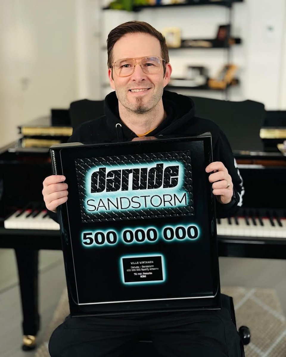 . <a href="/Darudevil/">Darude</a> just hit 𝟱𝟬𝟬 𝗺𝗶𝗹𝗹𝗶𝗼𝗻 streams on Spotify with his global hit “𝗦𝗮𝗻𝗱𝘀𝘁𝗼𝗿𝗺” 🔥

#Trance #Trancefamily #ElectronicMusic