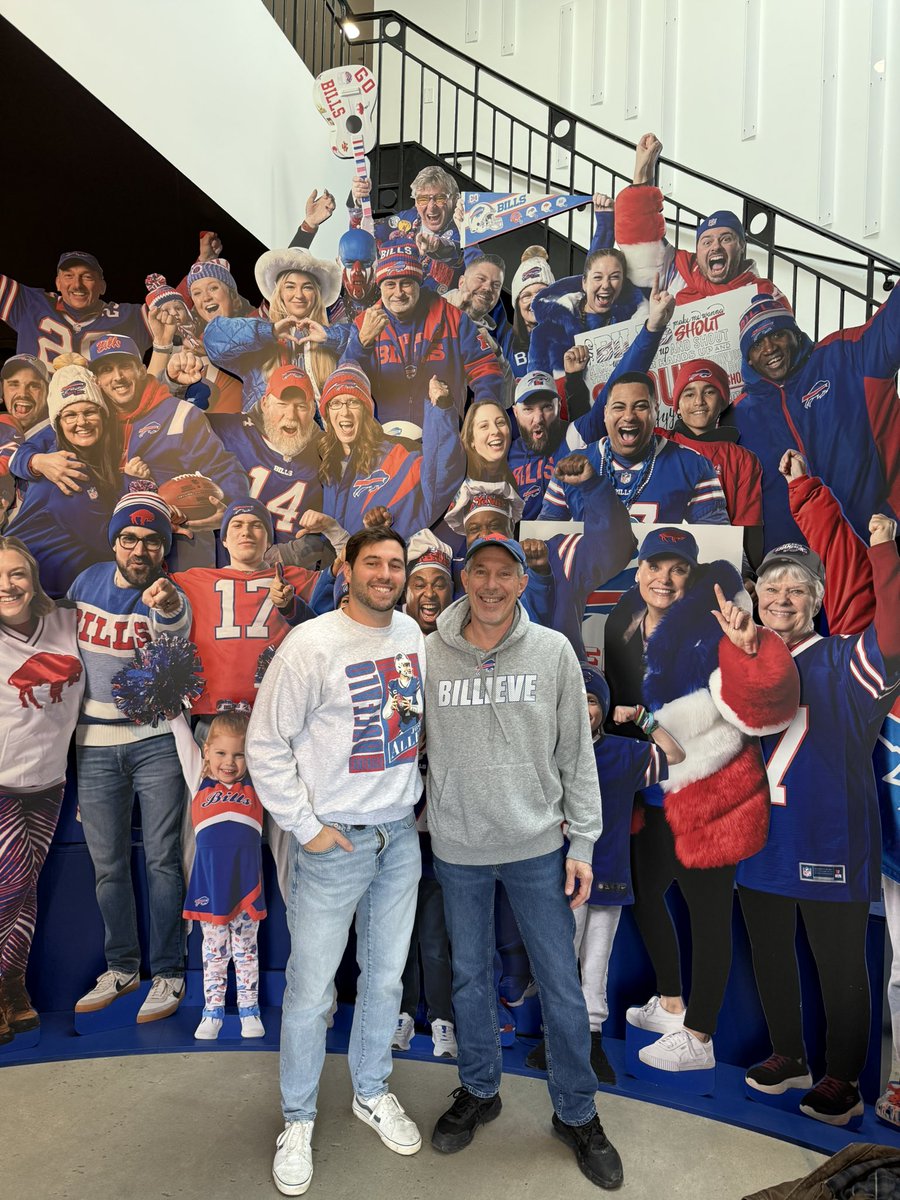 VictoryShirts20's tweet image. We’ve had season tickets in our family since 1962 and we decided to keep the tradition going! Can’t wait for the final season at the Ralph and to hang a Super Bowl banner in the new stadium in 2026! Go Bills! 🦬
#BillsMafia #GoBills