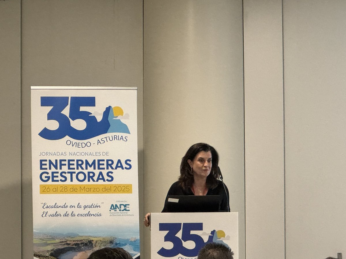 Manuelbae's tweet image. Nuestra supervisora de Área de Hospitalización presentando nuestro proyecto de guía de acogida en #35ANDE @AreaUnoArrixaca @Murciasalud 💪🏼💪🏼💪🏼