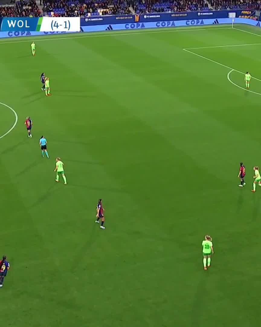 👌 Perfection from Salma Paralluelo!Her shoot is beyond the reach of any keeper and Barcelona lead Wolfsburg early.Watch the game live on DAZN and join the DAZN FanZone ▶️