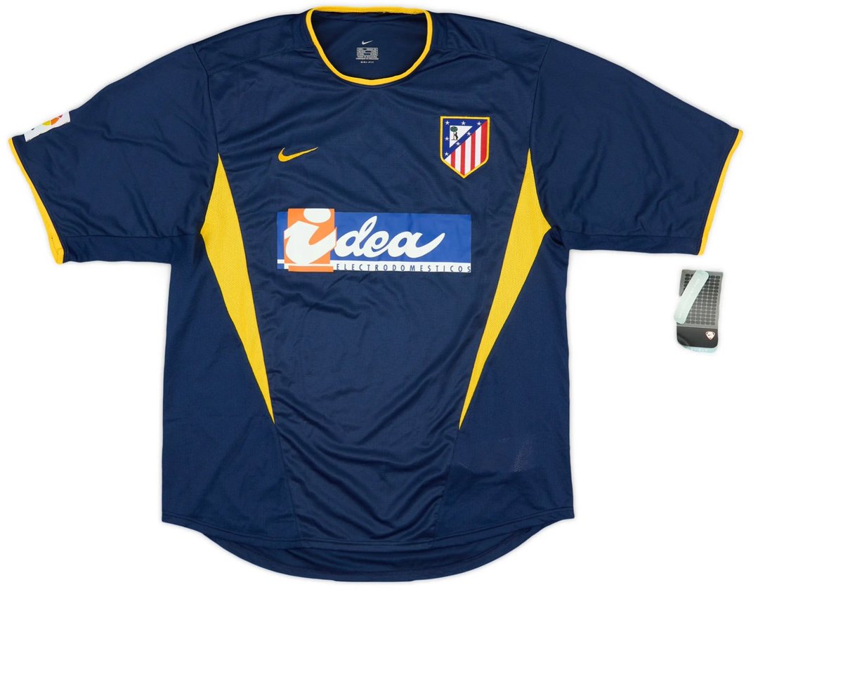 Reycholosimeone's tweet photo. 🔴⚪ SORTEO CAMISETA ATLETI 🔴⚪

Sorteo de una camiseta retro a elegir del Atlético de Madrid 02/03 local y visitante.

Para participar:

➡️ Seguir a @Ctinfo_17 y @Reycholosimeone 
🔁 Haz RT a este Tweet

El ganador lunes 31 de marzo. 

Mucha suerte 🍀 https://t.co/4bSvyjwQhW
