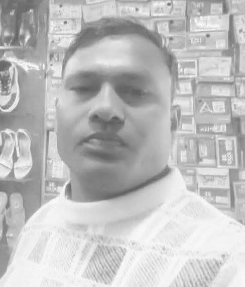 झारखंड में भाजपा नेता श्री अनिल टाइगर जी के चिता की अग्नि अभी ठंडी ही नहीं हुई थी कि एक और नृशंस हत्या से राजधानी रांची दहल उठी है। सरेआम व्यस्त बाजार पंडरा में हेमंत राज के हिम्मती अपराधियों ने जूता व्यवसाय भूपेश साहू की गला रेत कर हत्या कर सरकार को खुली चुनौती दे डाली है।

हर