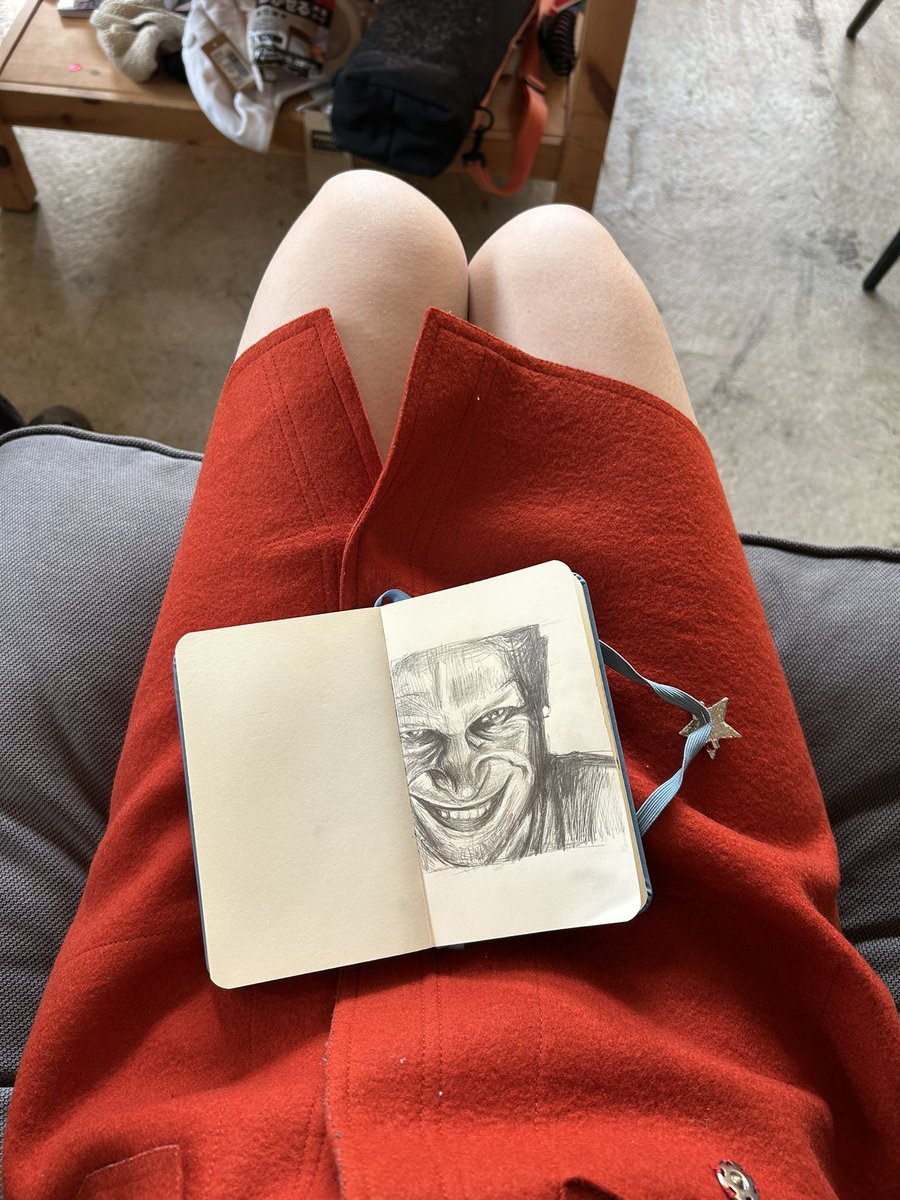 最近人の声聞いてると疲れるから電子音楽ばっかりきいてる