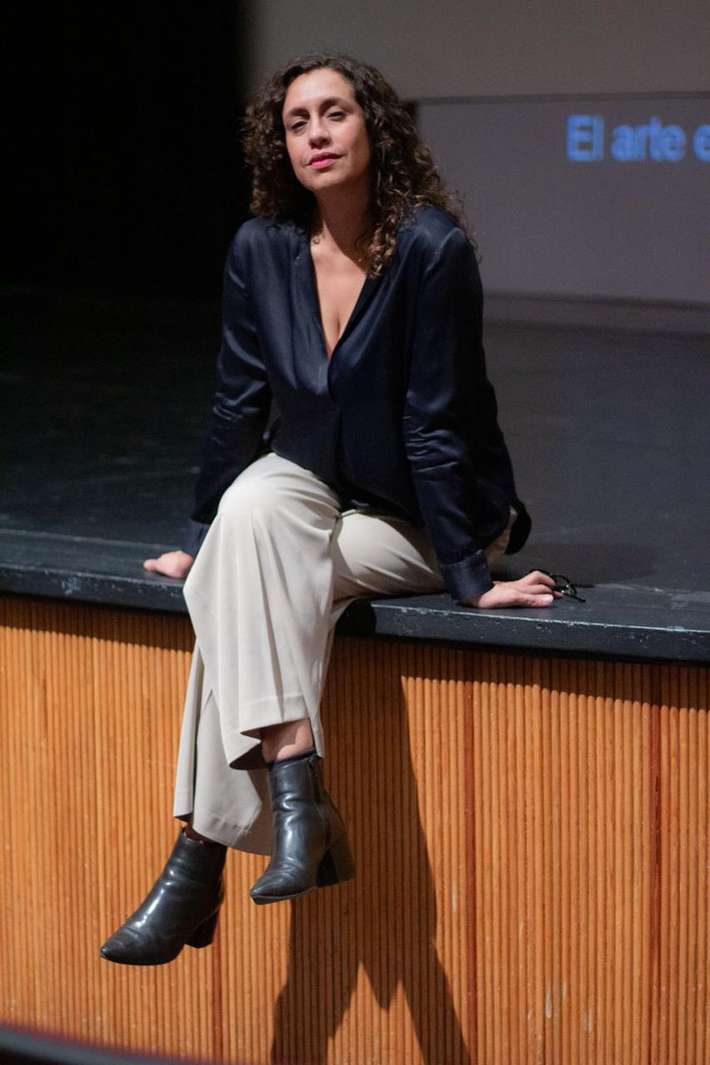 Con alegría, damos la bienvenida a Abril Alzaga como la nueva Directora General de PROCINECDMX. 

Desde la nueva dirección general se seguirá impulsando con creatividad y pasión  el desarrollo y la promoción del cine mexicano en nuestra ciudad.

+info: bit.ly/4j1OH6d