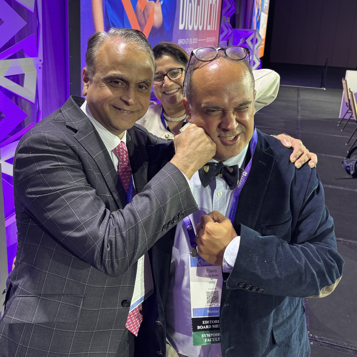 Julie Hallet (@halletjulie) on Twitter photo Get ready #SSO2025 - <a href="/SyedAAhmad5/">Syed A. Ahmad</a> 🤜🤛 <a href="/FlavioRochaMD/">Flavio G Rocha, MD, FACS, FSSO</a>
Evidence 🆚 Reality
Will RCT change practice for use of neoadjuvant in pancreas cancer? Or will
surgeons do as they wish regardless?
Will <a href="/laleh_melstrom/">Laleh Melstrom</a> be able to keep them in check?
Follow👇 Get ready #SSO2025 - <a href="/SyedAAhmad5/">Syed A. Ahmad</a> 🤜🤛 <a href="/FlavioRochaMD/">Flavio G Rocha, MD, FACS, FSSO</a>
Evidence 🆚 Reality
Will RCT change practice for use of neoadjuvant in pancreas cancer? Or will
surgeons do as they wish regardless?
Will <a href="/laleh_melstrom/">Laleh Melstrom</a> be able to keep them in check?
Follow👇