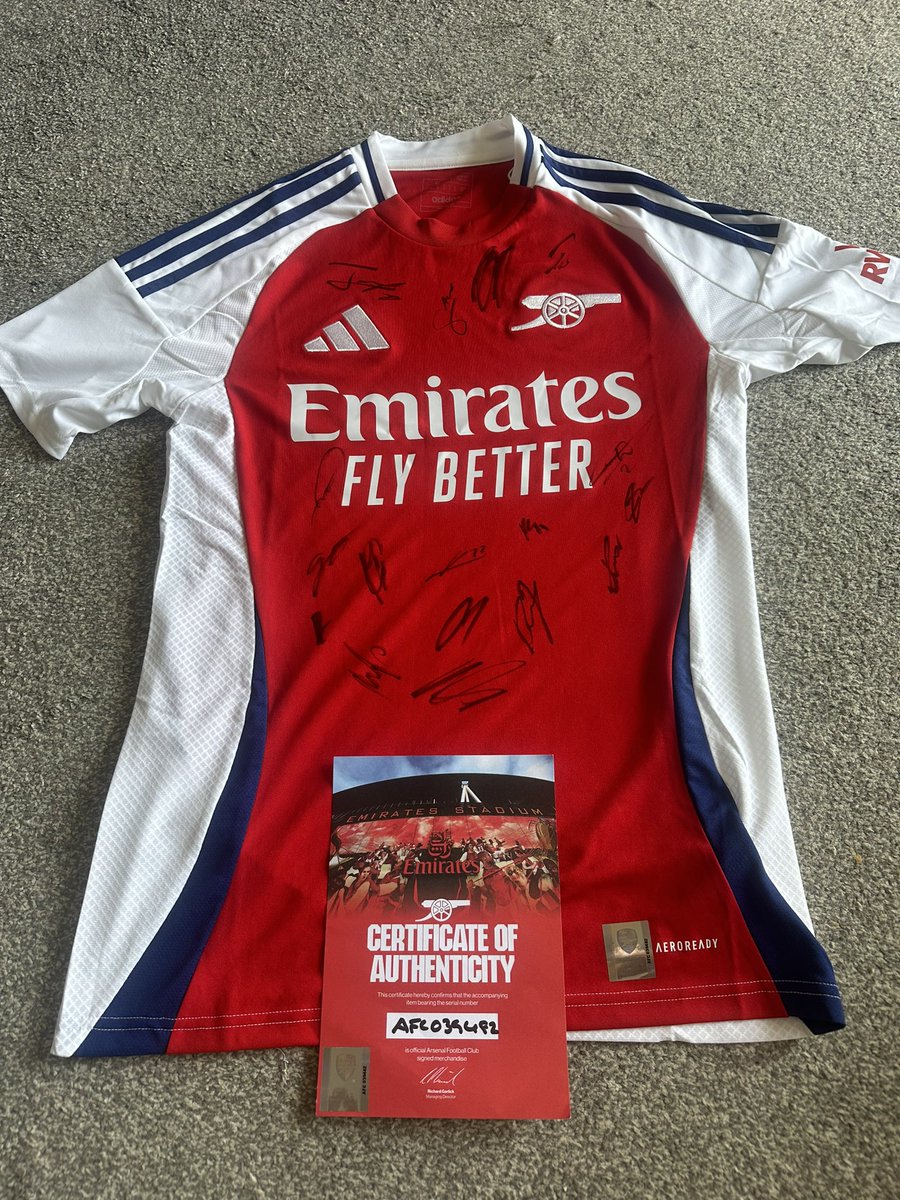 🚨🚨🚨🚨🚨🚨🚨🚨🚨🚨🚨🚨

Auction Signed <a href="/Arsenal/">Arsenal</a> shirt by current squad 

Current bid £125  

Auction ends 2000 Sunday April 6th 

Comment or message to bid 

In aid of <a href="/MartletsFC/">Martlets FC</a> &amp;  Knights Support
