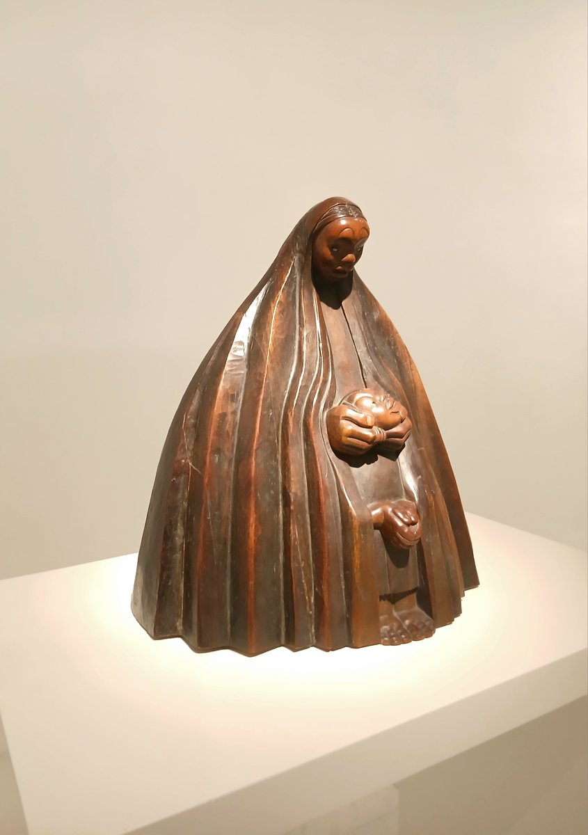 MiguelGranado74's tweet photo. "La Marquesa de Alquibla" no es la única novedad expuesta en las sala 203.02 del Museo Reina Sofía. Desde esta semana también podemos admirar la "Virgen con Niño" (h.1925) de Marga Gil Roësset https://t.co/P6gX4c2D2A