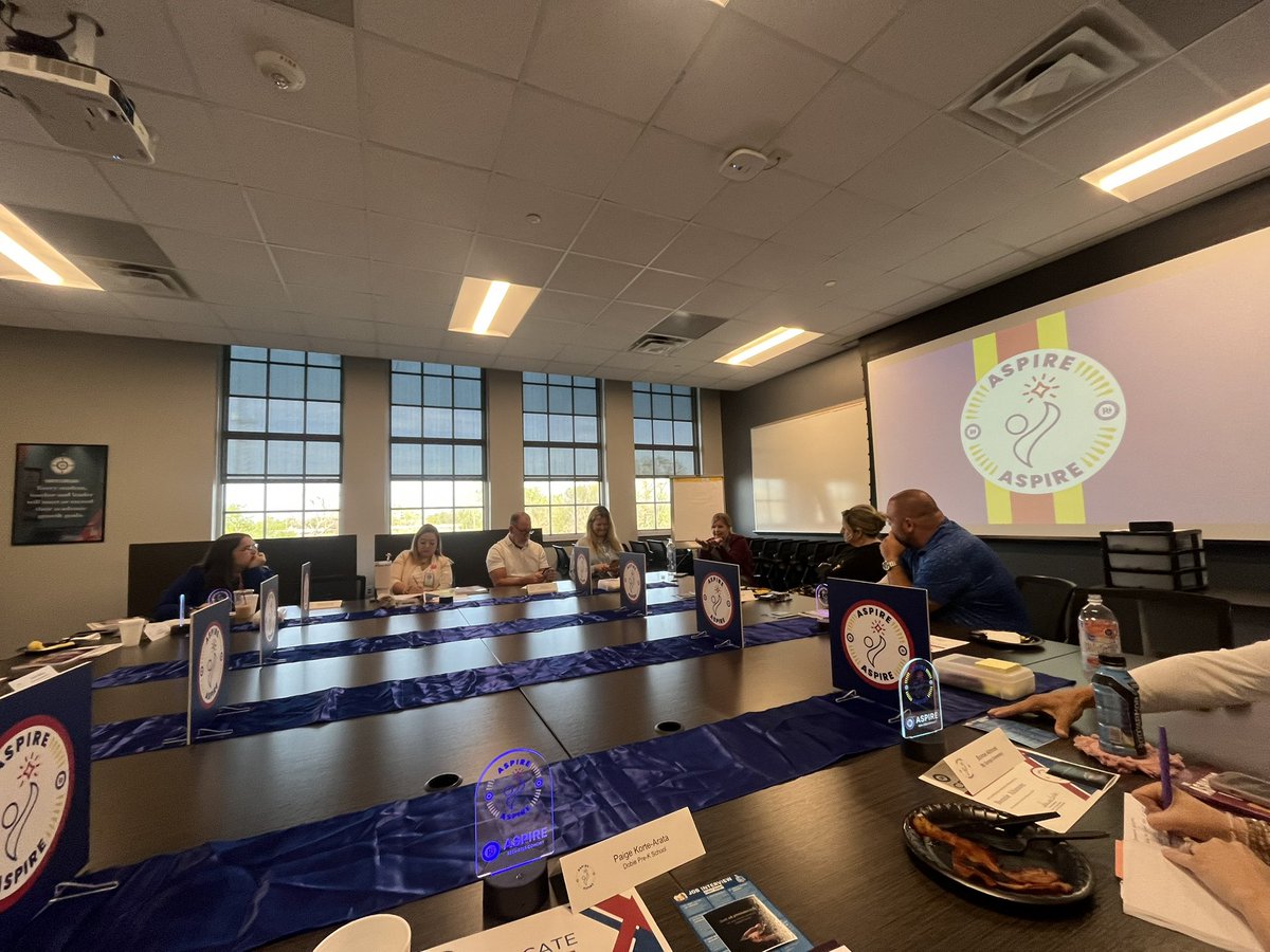 A morning extremely well spent learning and growing. A big thanks to <a href="/IamBranum/">Tabitha Branum</a> for taking time to meet with the #RisdAspire cohort and <a href="/BallastShawna/">Shawna Ballast</a> for planning these purposeful sessions! #RisdBeTheOne