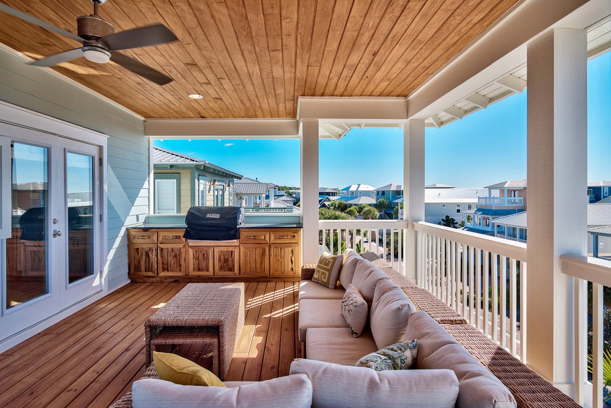 Transform your backyard into a dream oasis with our expert outdoor living designs. Let us create a space where every moment feels like a getaway, right at home!