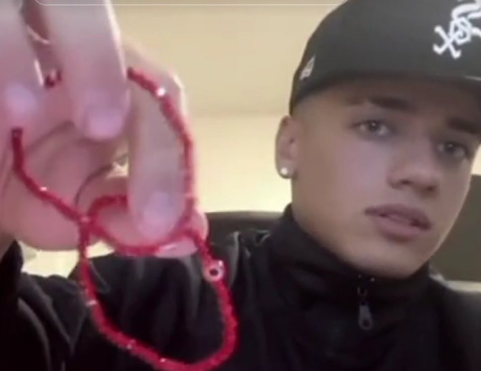 <a href="/LucaFigurellii/">Luca</a> si podes haceles llegar estas pulseras a Martu y Lulu que necesitan de su apoyo más que nunca🥹