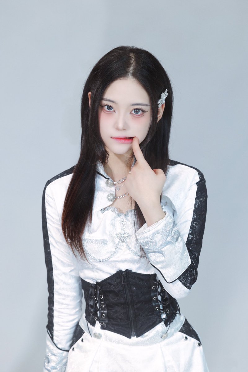 rekiremofficial's tweet photo. ๐ฎ ใ REKIREM SYSTEM INSTALL โ ARTIST MODULE DEPLOYED ใ
๐๏ธ NEW ARTIST DATA HAS BEEN REGISTERED
ID๏ฝ ์ ์ AEJEONG ๆๆ
LUMETRI COLOR๏ฝ #990000
SERIAL NUMBER๏ฝ 66-0000
๐ฐ๏ธ VOICE LOG
โ ํผ ๋ฒ๋ฒ
์ ๋ณ์ ๋ด โ
#AEJEONG #์ ์ #ๆๆ
#REKIREM #๋ ํค๋ #ใฌใญใฌใ
#LIVE_PROFILE_UPDATE #IDENTITY_LOG #PLAYER_SYNC