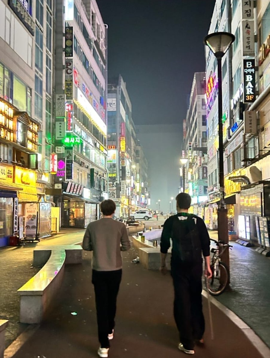 RuddyRegan_'s tweet image. LS - The failure of League of Legends greatest mind.
A late November night I ventured the unfamiliar streets of the Korean city Incheon guided by a man that I had respected deeply for many years. He said something that has stuck with me since. 'I failed'. And I agree with him.…