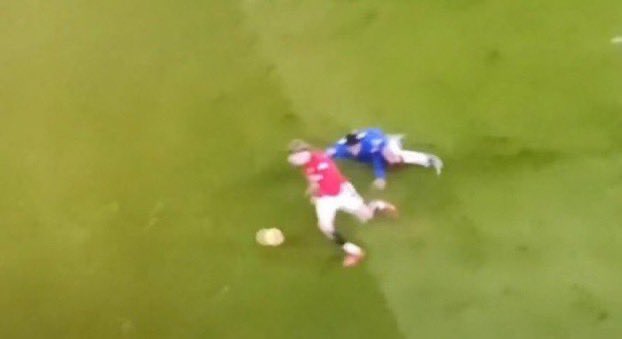 AfCBZ's tweet image. You will never see William Saliba in this position, genuinely the best CB in the league