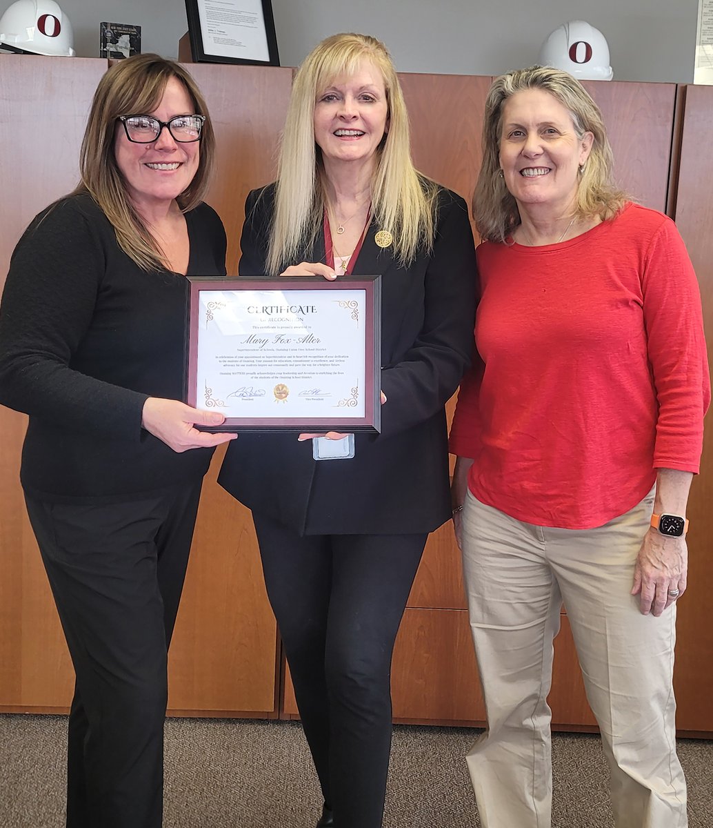 Ossining MATTERS (@ossiningmatters) on Twitter photo Yesterday, we had the honor of presenting Supt. Fox-Alter with a Certificate of Recognition in celebration of her official appointment as Superintendent of the <a href="/OssiningSchools/">Ossining UFSD</a>. We look forward to supporting her vision for the district’s future. #ossiningmatters #oufsd Yesterday, we had the honor of presenting Supt. Fox-Alter with a Certificate of Recognition in celebration of her official appointment as Superintendent of the <a href="/OssiningSchools/">Ossining UFSD</a>. We look forward to supporting her vision for the district’s future. #ossiningmatters #oufsd