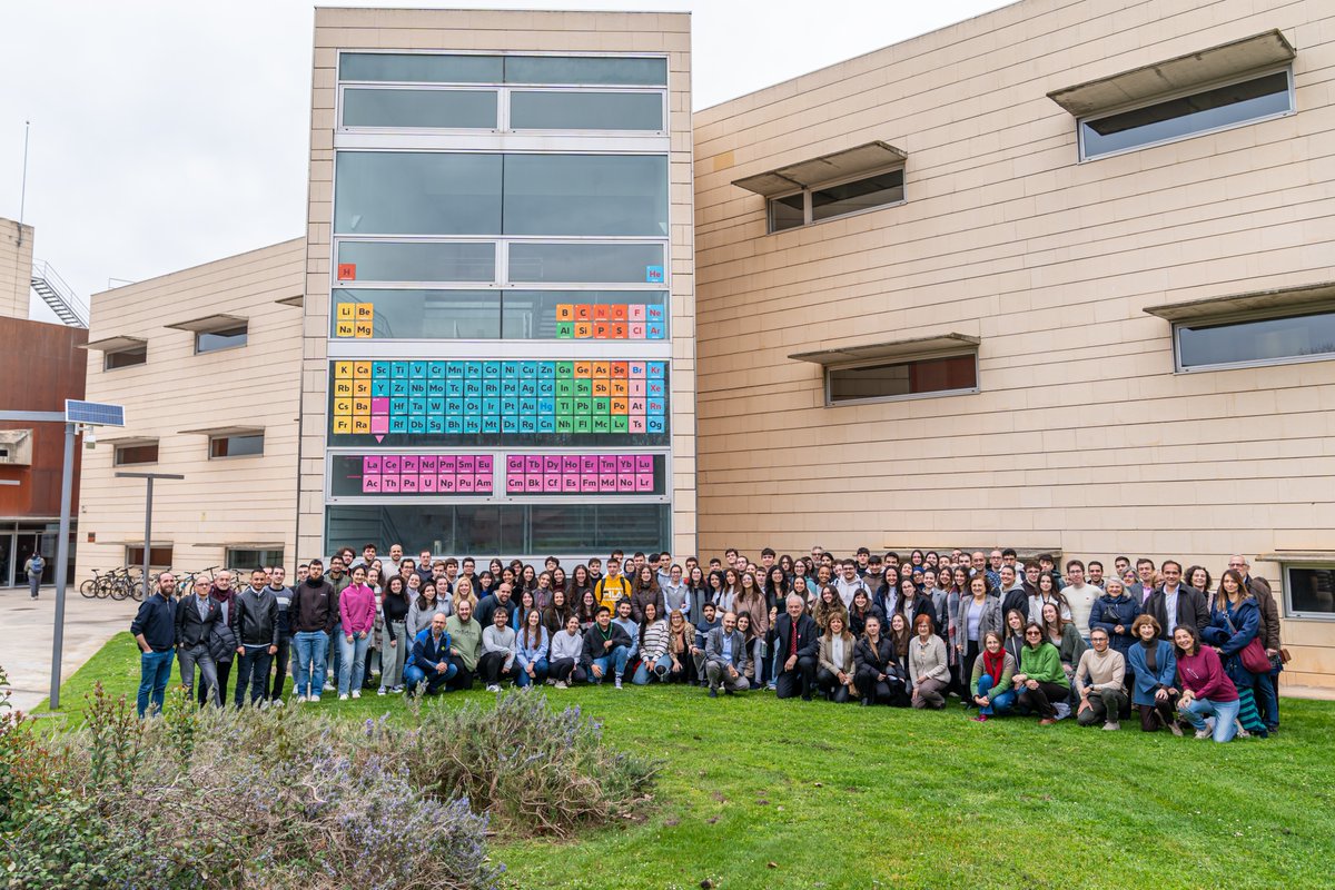 Universidad de La Rioja (@unirioja) on Twitter photo 📸 Aquí están todas las imágenes del paso por la Universidad de La Rioja del <a href="/NobelPrize/">The Nobel Prize</a> de Química en 2022, Morten Meldal <a href="/MortenMeldal/">Morten Meldal</a>
<a href="/fund_cajarioja/">Fundación Caja Rioja</a> <a href="/FECYT_Ciencia/">FECYT</a> <a href="/CienciaGob/">Ministerio de Ciencia, Innovación y Universidades</a> <a href="/fecyt/">fecyt</a>
📸Galería completa👇
flickr.com/photos/unirioj… 📸 Aquí están todas las imágenes del paso por la Universidad de La Rioja del <a href="/NobelPrize/">The Nobel Prize</a> de Química en 2022, Morten Meldal <a href="/MortenMeldal/">Morten Meldal</a>
<a href="/fund_cajarioja/">Fundación Caja Rioja</a> <a href="/FECYT_Ciencia/">FECYT</a> <a href="/CienciaGob/">Ministerio de Ciencia, Innovación y Universidades</a> <a href="/fecyt/">fecyt</a>
📸Galería completa👇
flickr.com/photos/unirioj…