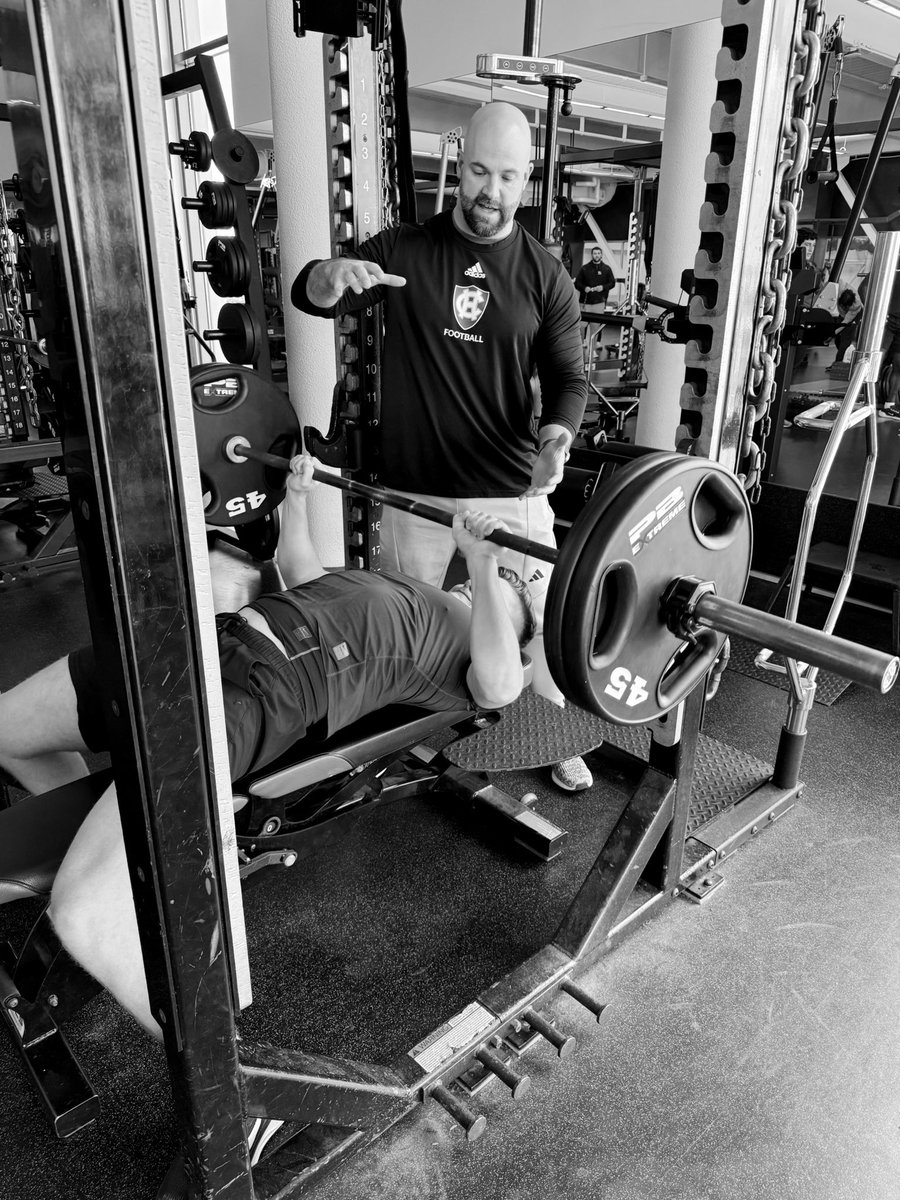 New Hampshire Football tweet media