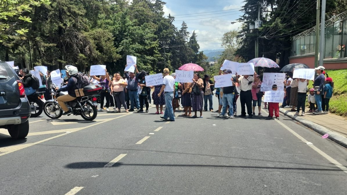 ⚠️🚨 #𝗘𝘀𝘁𝗮𝗱𝗼𝗗𝗲𝗦𝗲𝗿𝘃𝗶𝗰𝗶𝗼 
🚏 TuBus Ruta 305
 ❌Servicio se inhabilita por manifestación en el Bulevar Vista Hermosa. 
📲Comparte
#MeVoyEnTransmetro