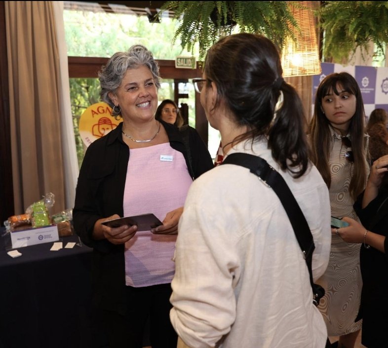 Cuatro de Julia (@cuatrodejulia) on Twitter photo Alfajoreros!
Se realizó en la CIU el 1er Encuentro de Mujeres Industriales.
Fui parte del 2do panel,
donde compartimos
experiencias con colegas de diferentes industrias.
Fue una gran oportunidad para generar sinergias entre empresas
lideradas por mujeres.
Gracias <a href="/camindus/">Cámara de Industrias del Uruguay</a> 😃 Alfajoreros!
Se realizó en la CIU el 1er Encuentro de Mujeres Industriales.
Fui parte del 2do panel,
donde compartimos
experiencias con colegas de diferentes industrias.
Fue una gran oportunidad para generar sinergias entre empresas
lideradas por mujeres.
Gracias <a href="/camindus/">Cámara de Industrias del Uruguay</a> 😃