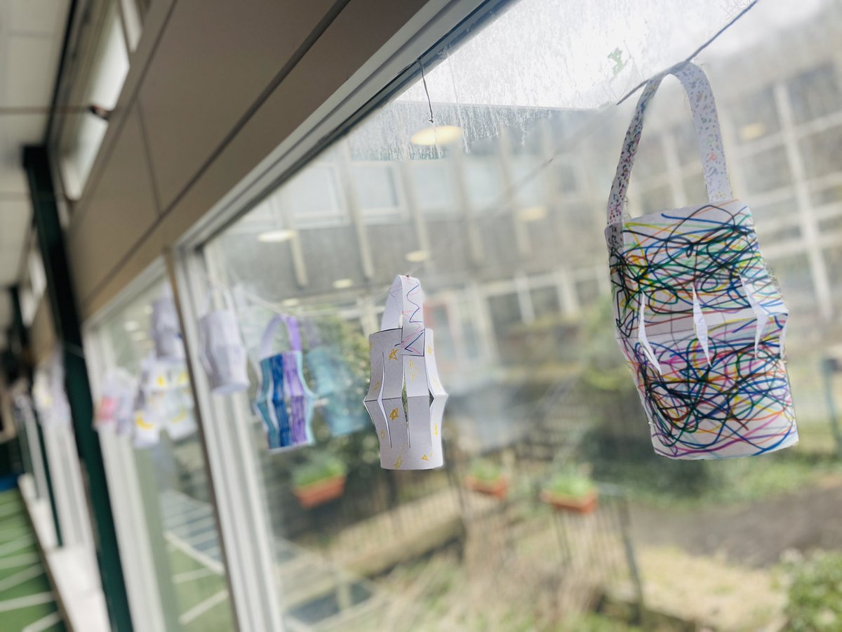 Our Equalities Ambassadors have arranged for S1/2 to create Eid lanterns and mobiles during PSE, and as part of the lesson a video was shown explaining the purpose and rituals of Ramadan. Eid Mubarak! <a href="/curriechs/">CurrieCHS</a> 🌙⭐️