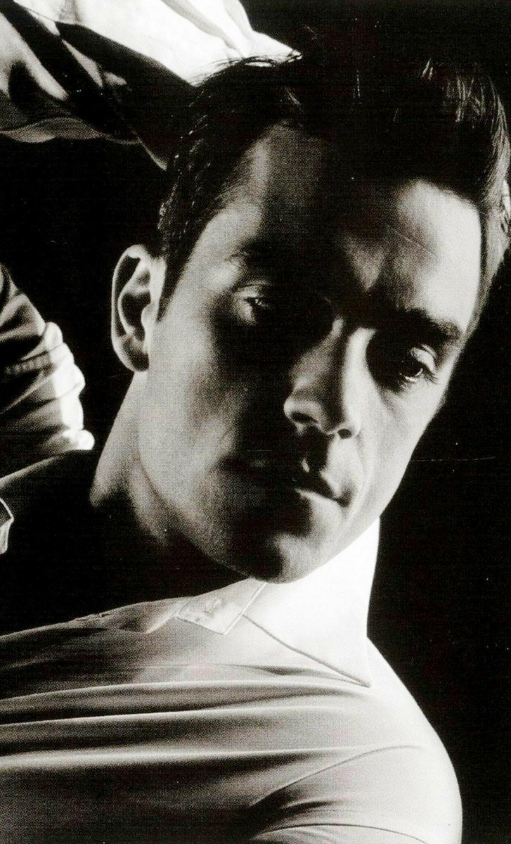 Presidente del #club  de #fans de su majestad LORD <a href="/robbiewilliams/">Robbie Williams</a>