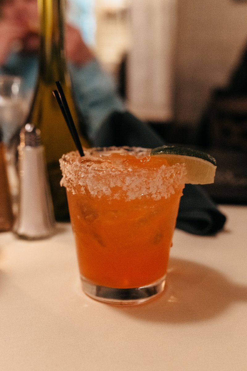 StonehurstManor's tweet image. Thursday’s the new Friday.

Slide into something sharp, sip something classic, and start the weekend early at Stonehurst Manor. Because going out just because is an art—and you’ve mastered it.

#StonehurstManor #ThursdayVibes #LibraryLounge #NorthConwayNights